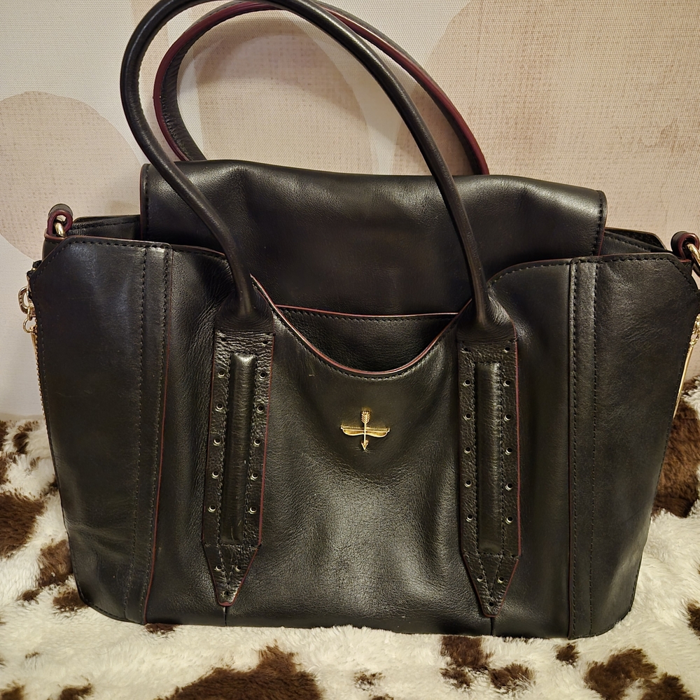 Elegant Black Leather Handbag